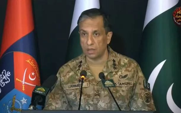 Tenente-general Ahmed Sharif Chaudhry