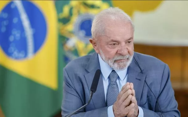 Lula: “a democracia começa a cair quando não atende mais aos interesses do povo”