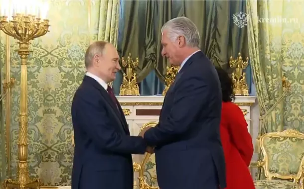 Presidente Miguel Díaz-Canel, de Cuba, e o homólogo russo Vladimir Putin em Moscou - 07/05/2025