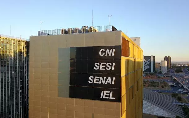 Confederação Nacional da Indústria e outras entidades