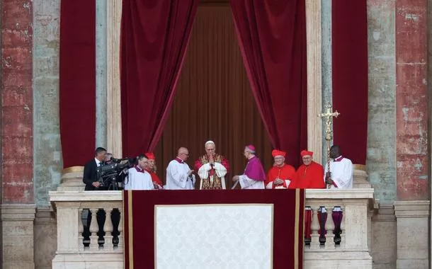 Robert Prevost é escolhido novo papa - 8/5/2025   