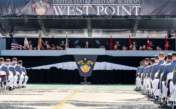 Cerimônia de formatura de 2023 na Academia Militar dos Estados Unidos (USMA), no Estádio Michie em West Point, Nova York, EUA, 27 de maio de 2023