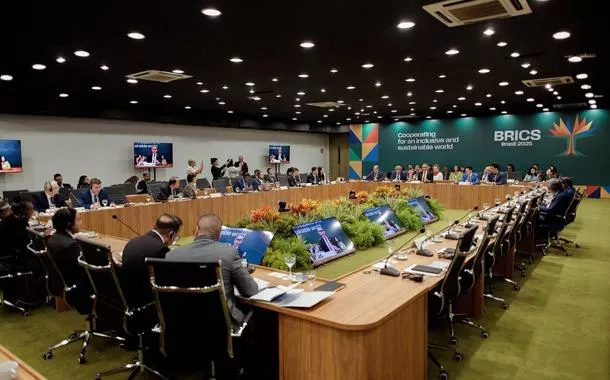 Países-membros do BRICS se reúnem no Palácio Itamaraty, em Brasília, para discutir ações frente ao aumento dos desastres naturais e seus impactos sociais