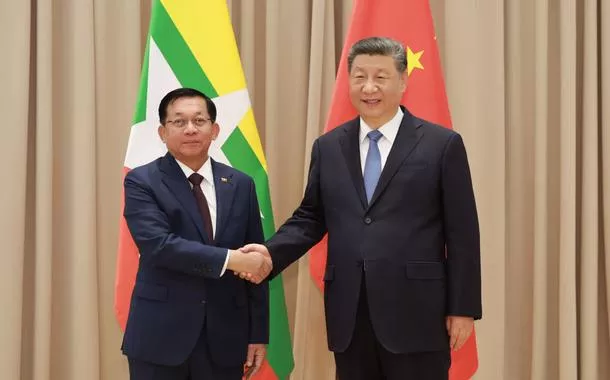 Xi Jinping e líder de Mianmar conversam em Moscou