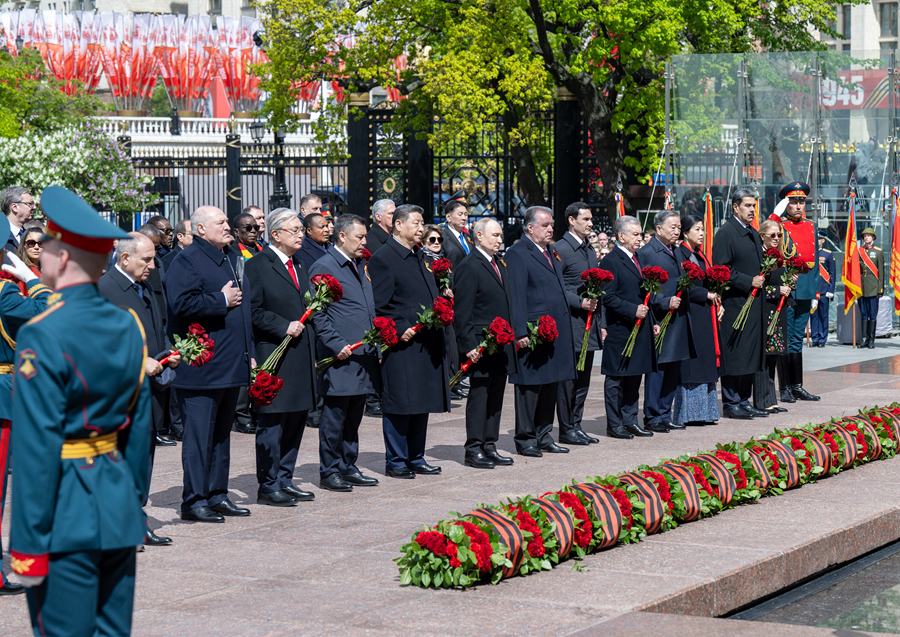Xi Jinping participa da comemoração dos 80 anos da vitória na Grande Guerra Patriótica em Moscou