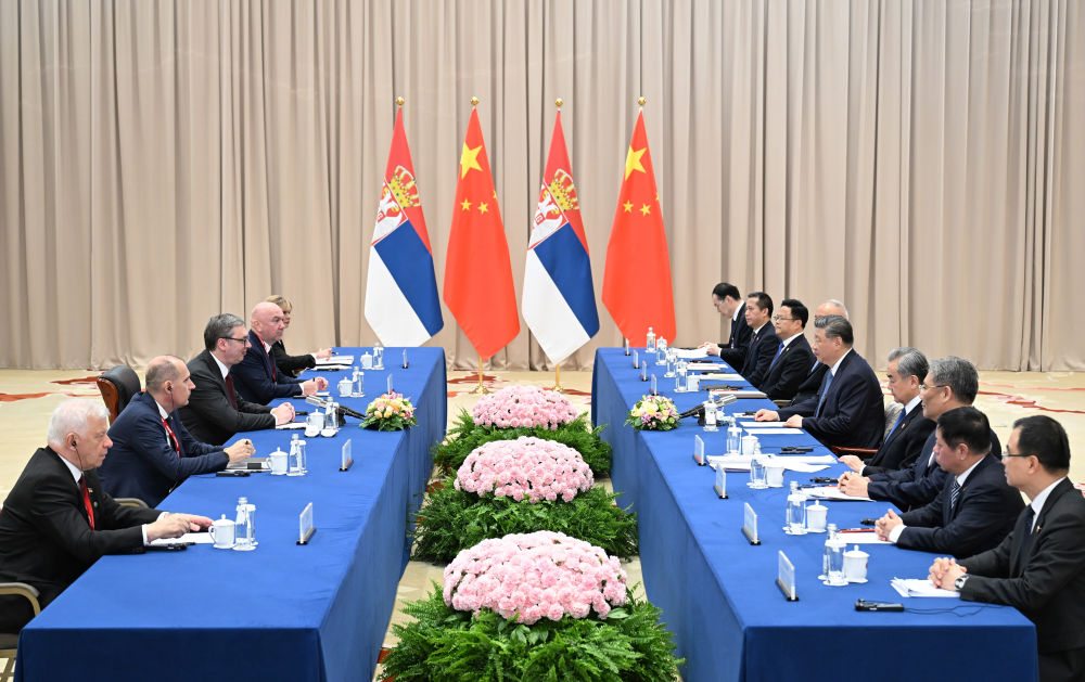 China e Sérvia se comprometem a reforçar a cooperação e enfrentar desafios em conjunto