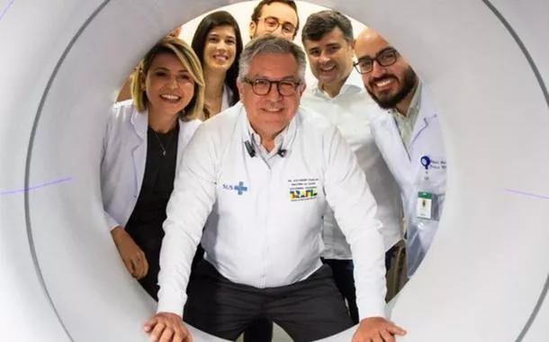 Trump pode levar o Brasil a ampliar outras parcerias internacionais, diz Padilha