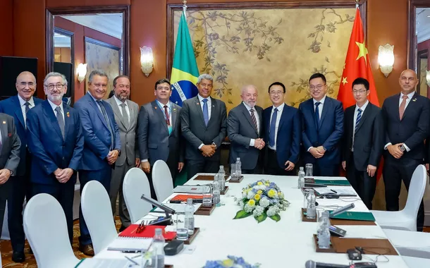 O presidente Lula e comitiva brasileira se reúnem com presidente do Grupo de Tecnologia em Energia Windey
