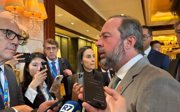 Alexandre Silveira reforça importância de minerais críticos e energia renovável durante seminário empresarial na China