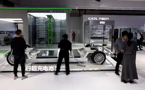 Fabricante chinesa de baterias lança maior IPO global de 2025, com listagem de US$ 4 bilhões em Hong Kong