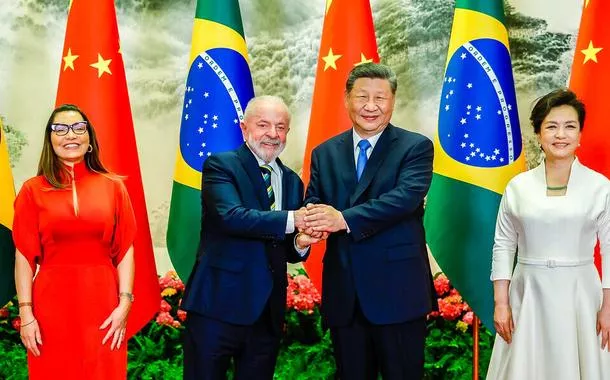 Xi Jinping destaca importância estratégica da parceria com o Brasil no encerramento da visita de Lula à China