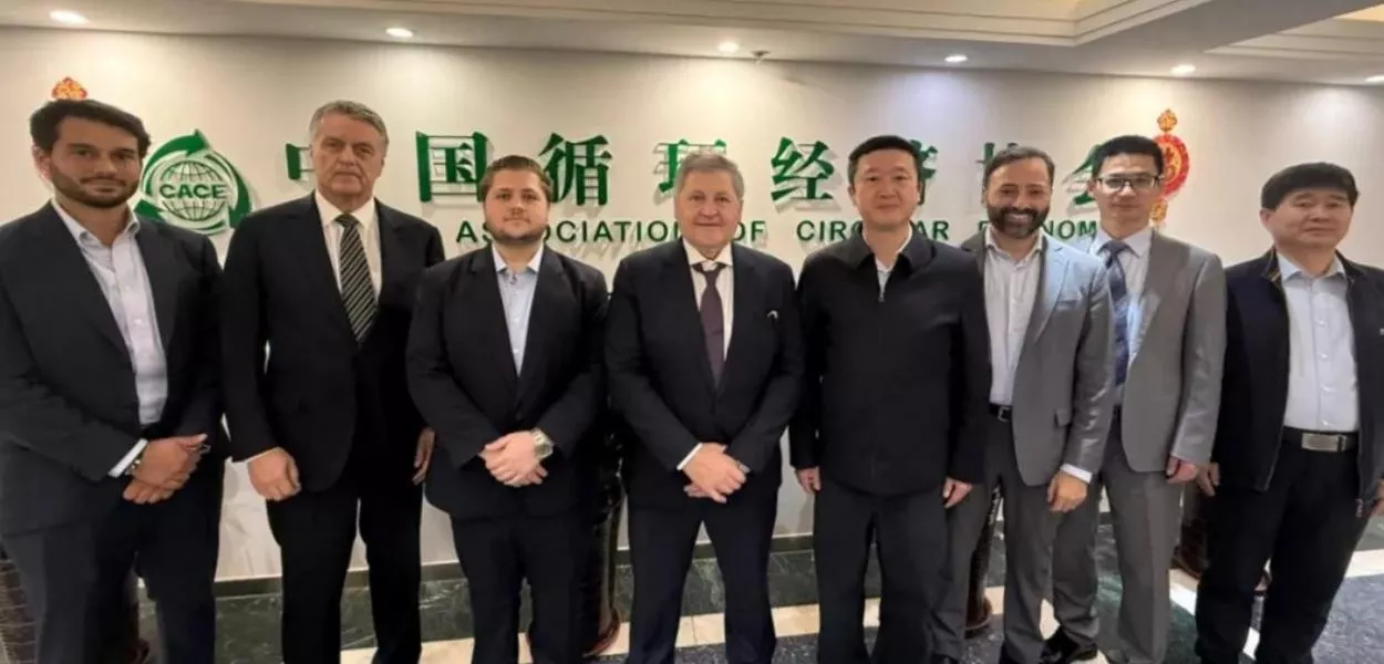 Visita de executivos da Ambipar à Associação de Economia Circular da China