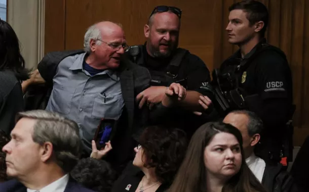 Ben Cohen é preso ao denunciar o "Holocausto Palestino"