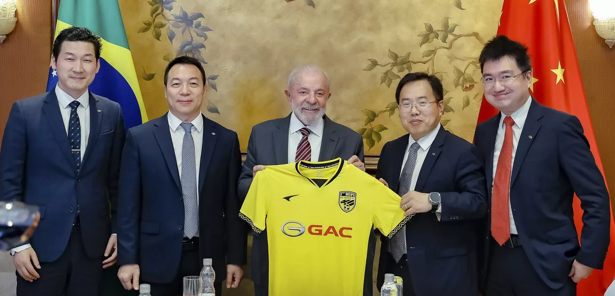 Lula e representantes da GAC Motor