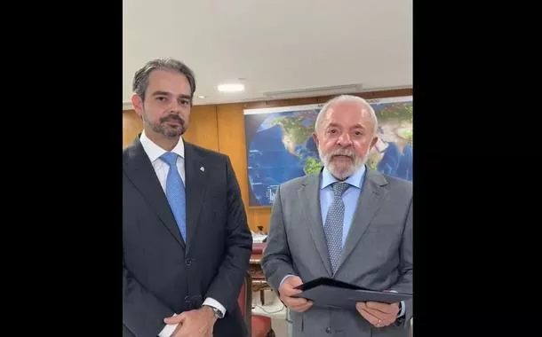 Valdecy Urquiza (à esq.) e Lula