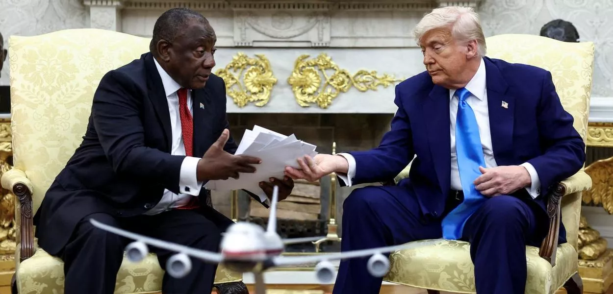 Presidente da África do Sul, Cyril Ramaphosa, e Donald Trump na Casa Branca - 21/05/2025
