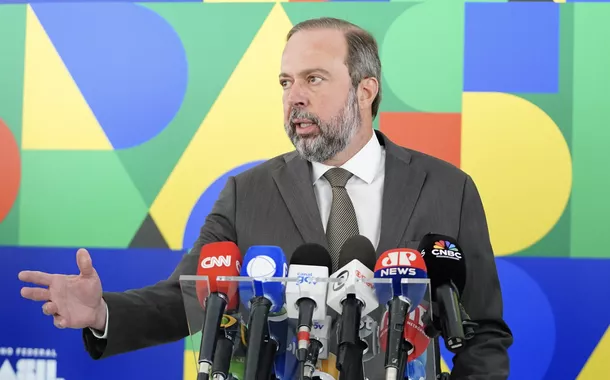 Silveira garante R$ 20 bilhões de petróleo novo e ajuda a distensionar crise do IOF