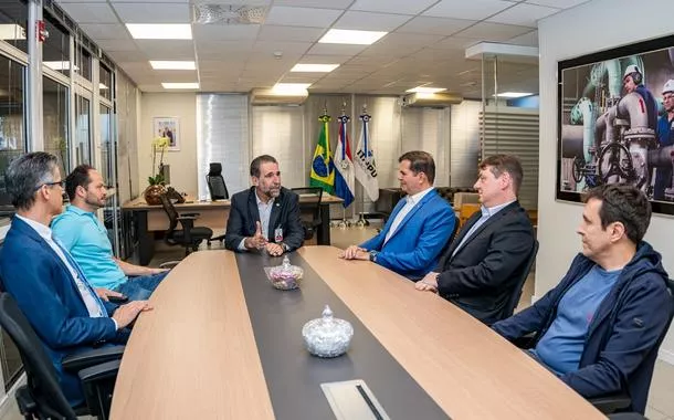 ‘Itaipu é orgulho nacional brasileiro’, diz diretor da Aneel em visita à usina