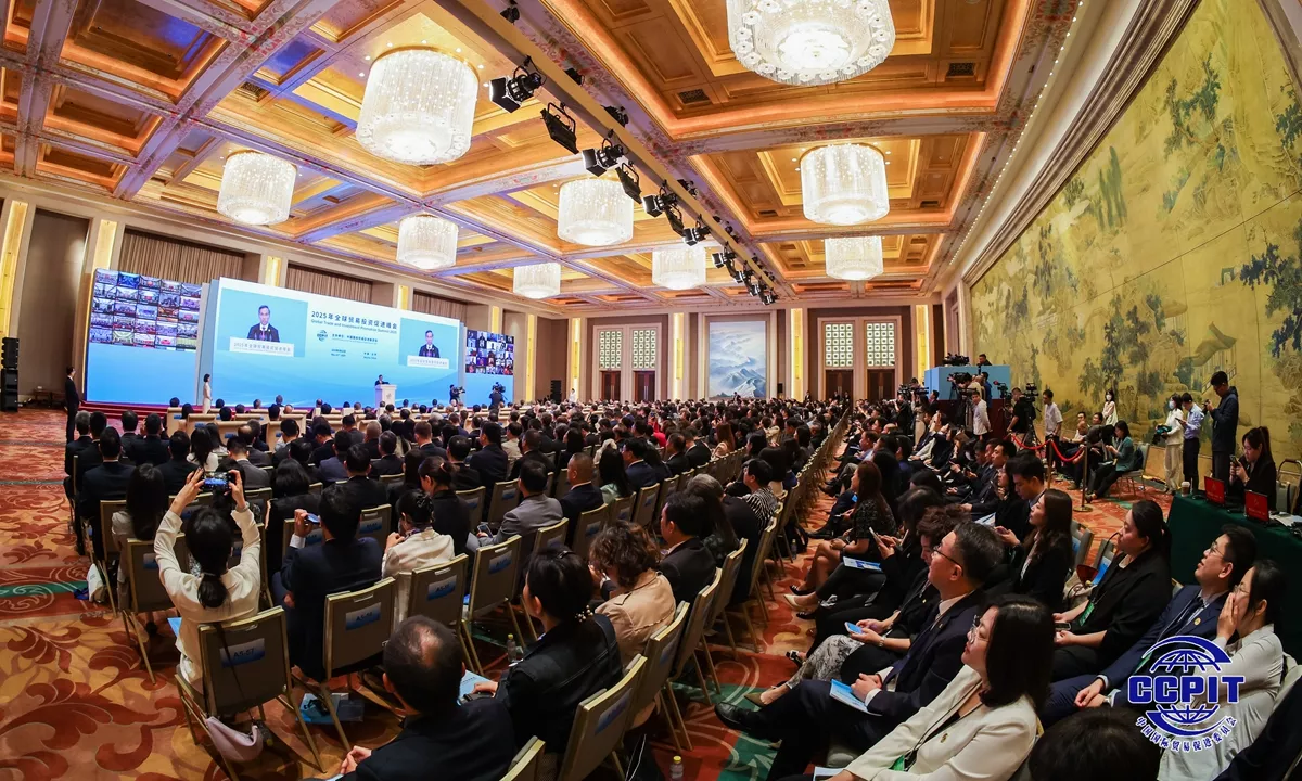 Ren Hongbin, presidente do Conselho Chinês para a Promoção do Comércio Internacional (CCPIT), discursa na Cúpula Global de Promoção do Comércio e Investimentos 2025, realizada em Pequim em 22 de maio de 2025