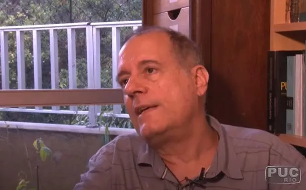 Poeta Paulo Henriques Britto é eleito para a Academia Brasileira de Letras