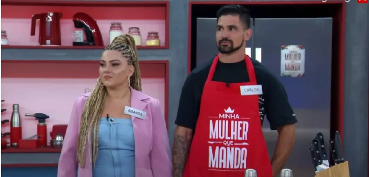 Amanda ao lado de seu marido, agora asassino que confessou o crime