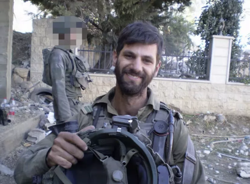Capitão Ron Finer, veterano da Brigada Alon, se recusa a servir em protesto contra a guerra