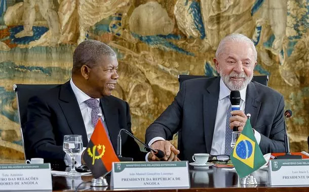 Lula convida presidente de Angola para cúpula do Brics no Rio
