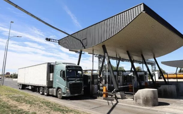 Rodovia modernizada por empresa chinesa impulsiona exportações de frutas e transforma economia rural no Chile
