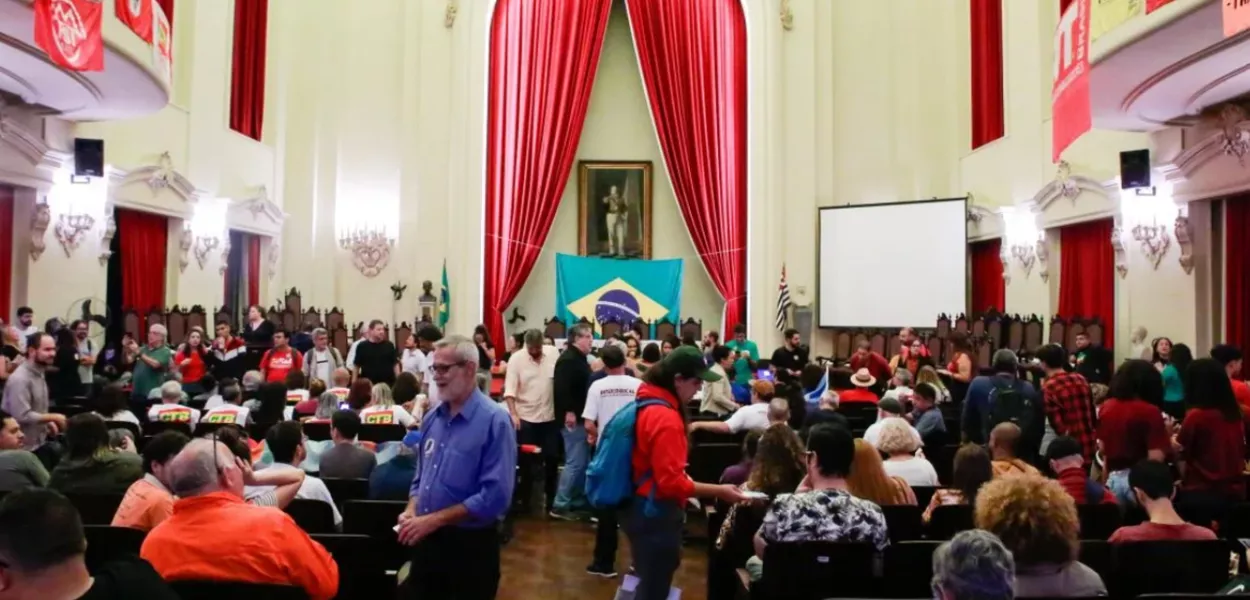 Movimentos lançam campanha do Plebiscito Ppopular
