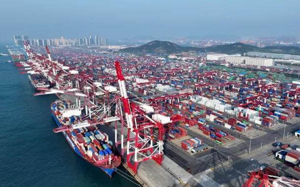 Porto de Qingdao, província chinesa de Shandong