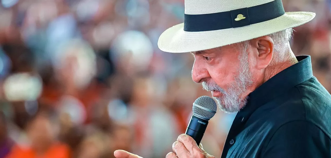 Presidente da República, Luiz Inácio Lula da Silva, durante a cerimônia de lançamento do Programa Solo Vivo e de entrega de Máquinas Agrícolas, no Assentamento Santo Antônio da Fartura. Campo Verde - MT - 24/05/2025