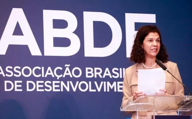Diretora do BNDES assume presidência da ABDE com foco em desenvolvimento regional