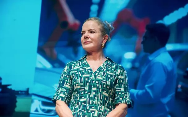 Gleisi Hoffmann destaca retomada industrial no governo Lula a partir dos ganhos da renda dos trabalhadores