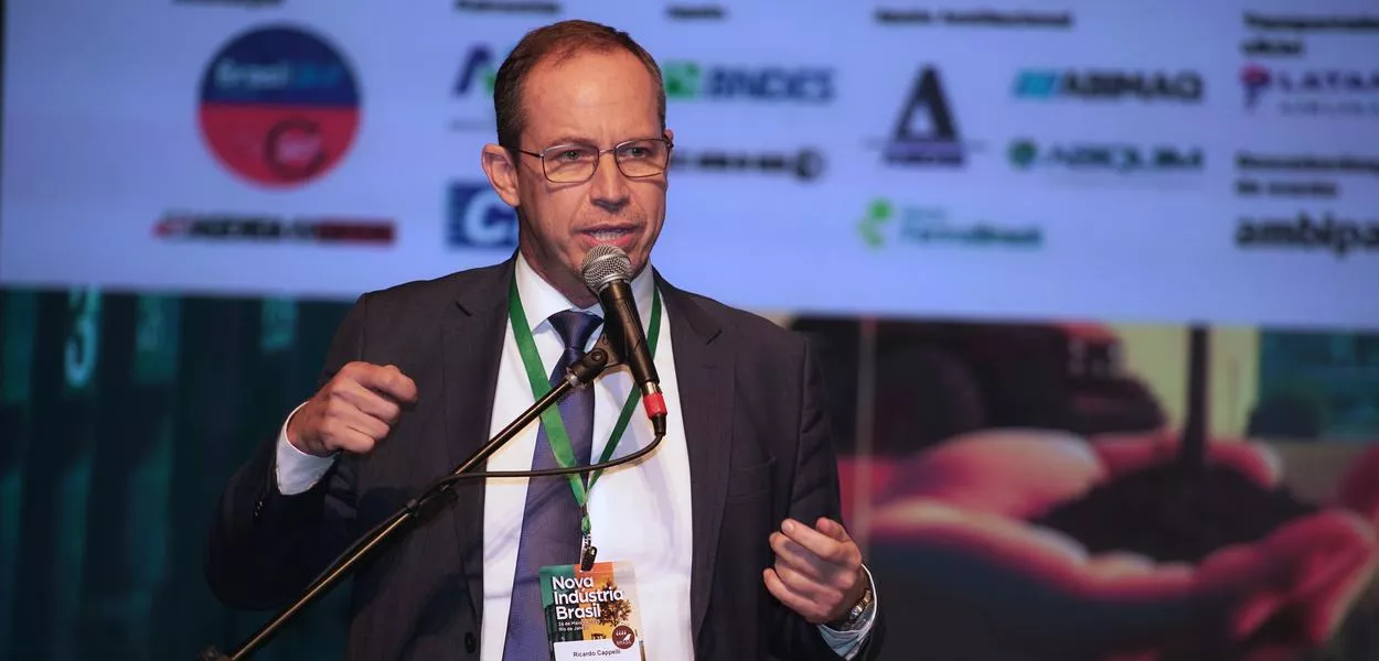 Ricardo Cappelli defende frente ampla e critica retrocessos bolsonaristas em entrevista