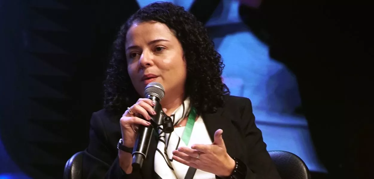 Juliana Villano: Embraer vai seguir conquistando o mundo