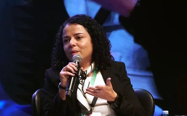 Juliana Villano: Embraer vai seguir conquistando o mundo
