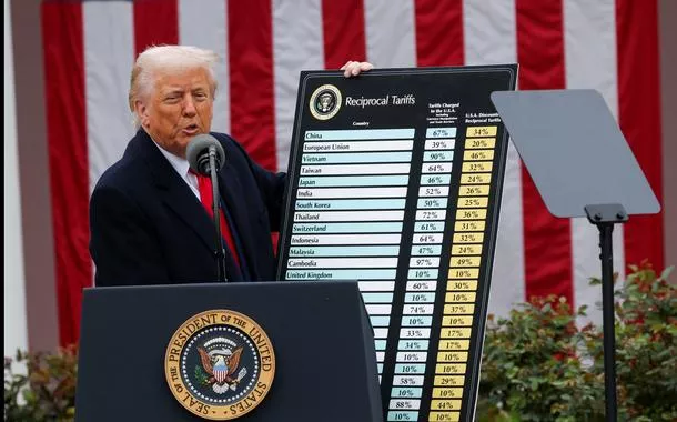 Presidente dos EUA, Donald Trump, dá detalhes sobre tarifas no Rose Garden da Casa Branca em Washington, D.C.

