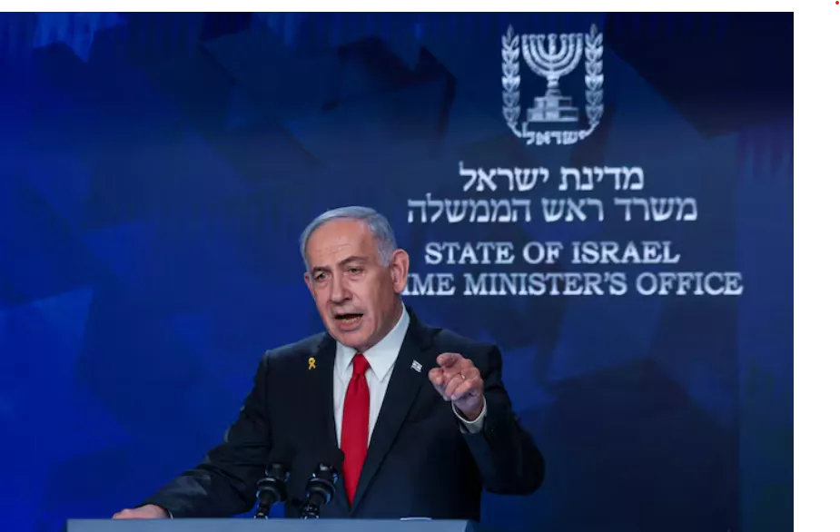 O primeiro-ministro israelense, Benjamin Netanyahu, discursa durante uma coletiva de imprensa em Jerusalém, em 21 de maio de 2025