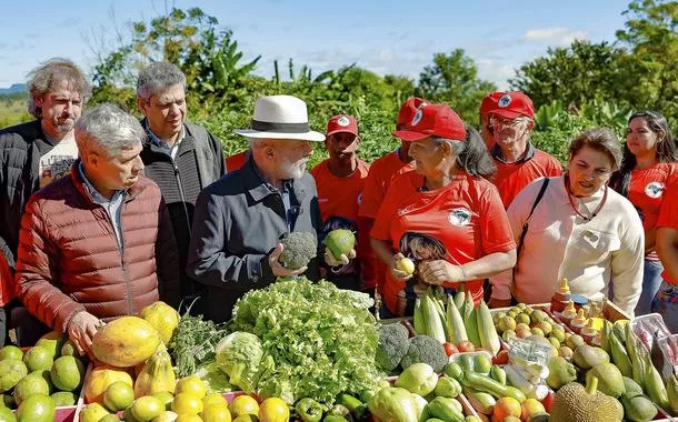 Lula: "quanto mais gente estiver produzindo no campo, mais barato fica e todo mundo vive”