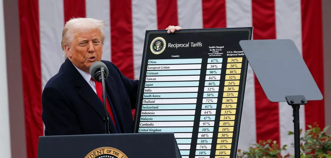 Presidente dos EUA, Donald Trump, dá detalhes sobre tarifas no Rose Garden da Casa Branca em Washington, D.C.