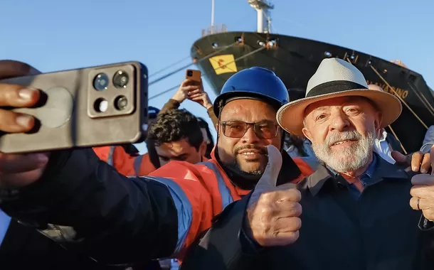 Lula reforça apoio aos estaleiros, desafia "complexo de vira-lata" e promete: 'investimento aqui dá retorno'