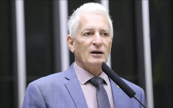 Correia: 'Bolsonaro continuará atrapalhando o julgamento da trama golpista enquanto medidas cautelares não forem tomadas'