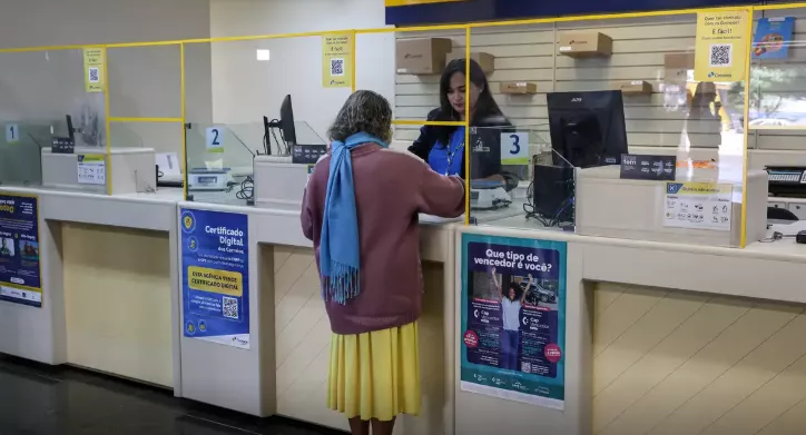 Mais de 60 mil vítimas de fraude no INSS foram atendidas nos Correios