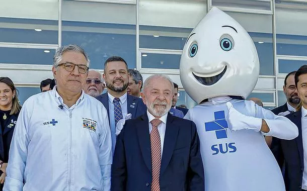 Alexandre Padilha, Lula e Zé Gotinha