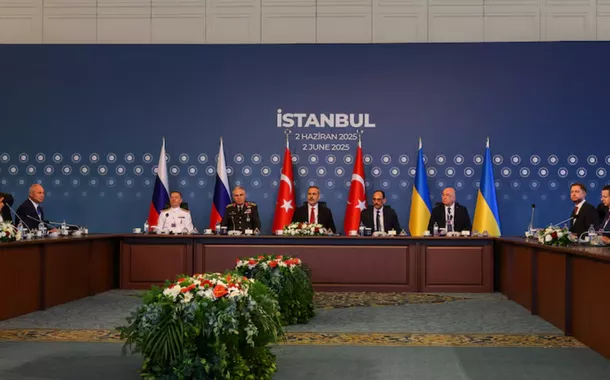 Delegações russa e ucraniana em negociações na Turquia