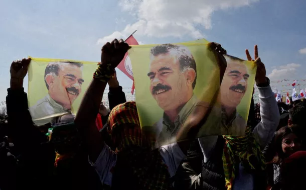 Turquia negocia com curdos da Síria e PKK para encerrar conflito armado