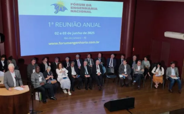 O deputado federal Rogério Correia (PT-MG) discursa na 1ª Reunião Anual do Fórum da Engenharia Nacional 