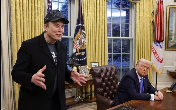 Elon Musk fala ao lado do presidente dos EUA, Donald Trump, no Salão Oval da Casa Branca em Washington, D.C., EUA
11/02/2025
