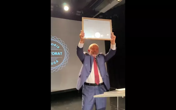 Lula recebe título de Doutor Honoris Causa da Universidade Paris 8