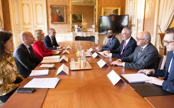Em Paris, André Corrêa do Lago fortalece a cooperação Brasil-França e destaca papel dos Círculos de Presidentes na COP30